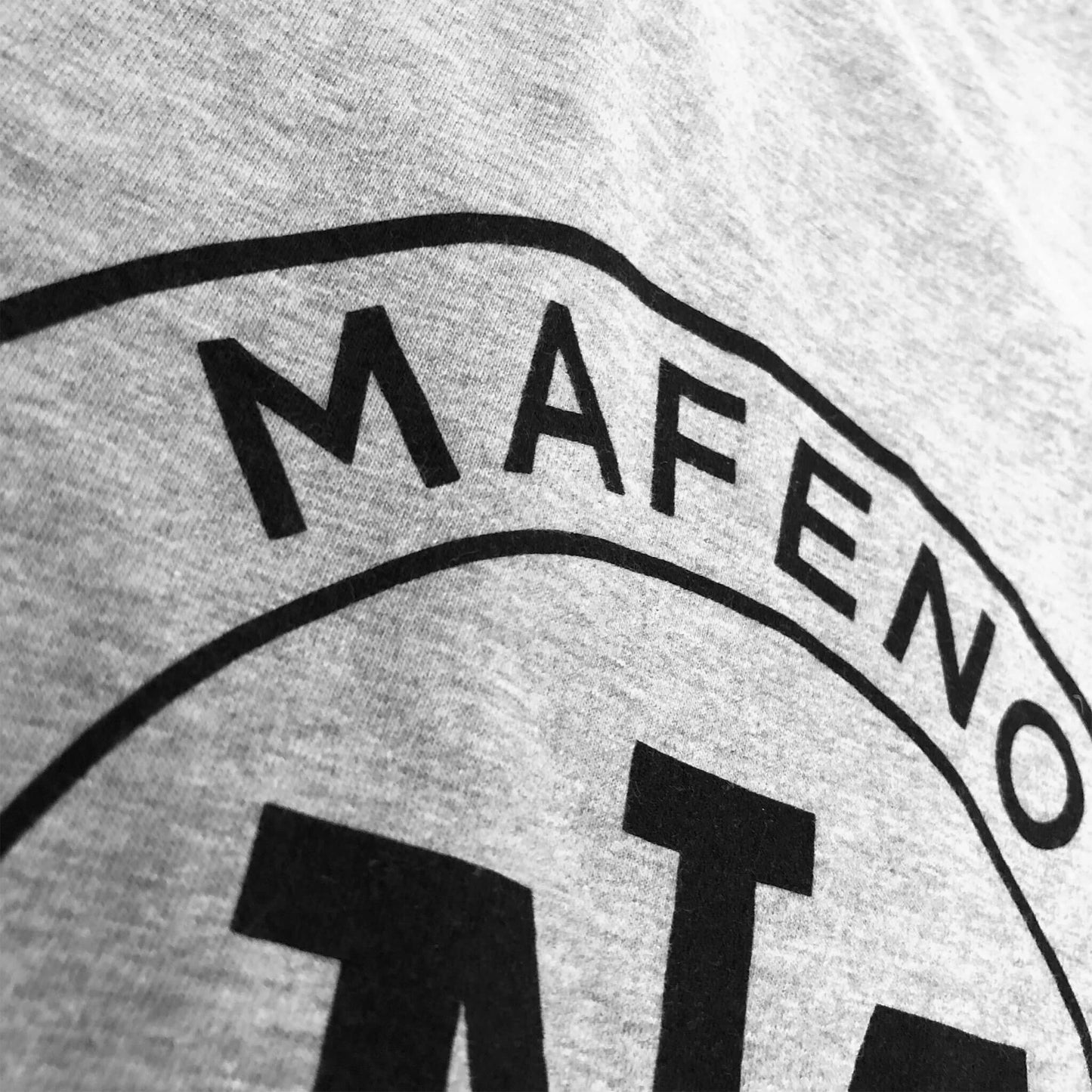 cotton mid weight badge tee heather grey - detail